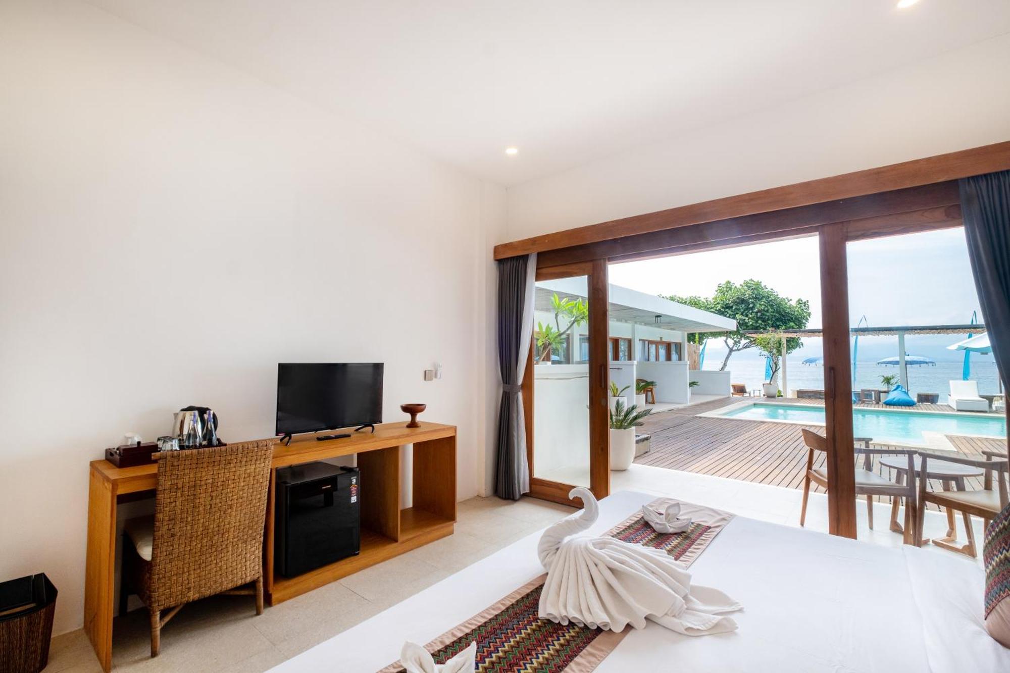Amp Beach House Toyapakeh Exterior photo